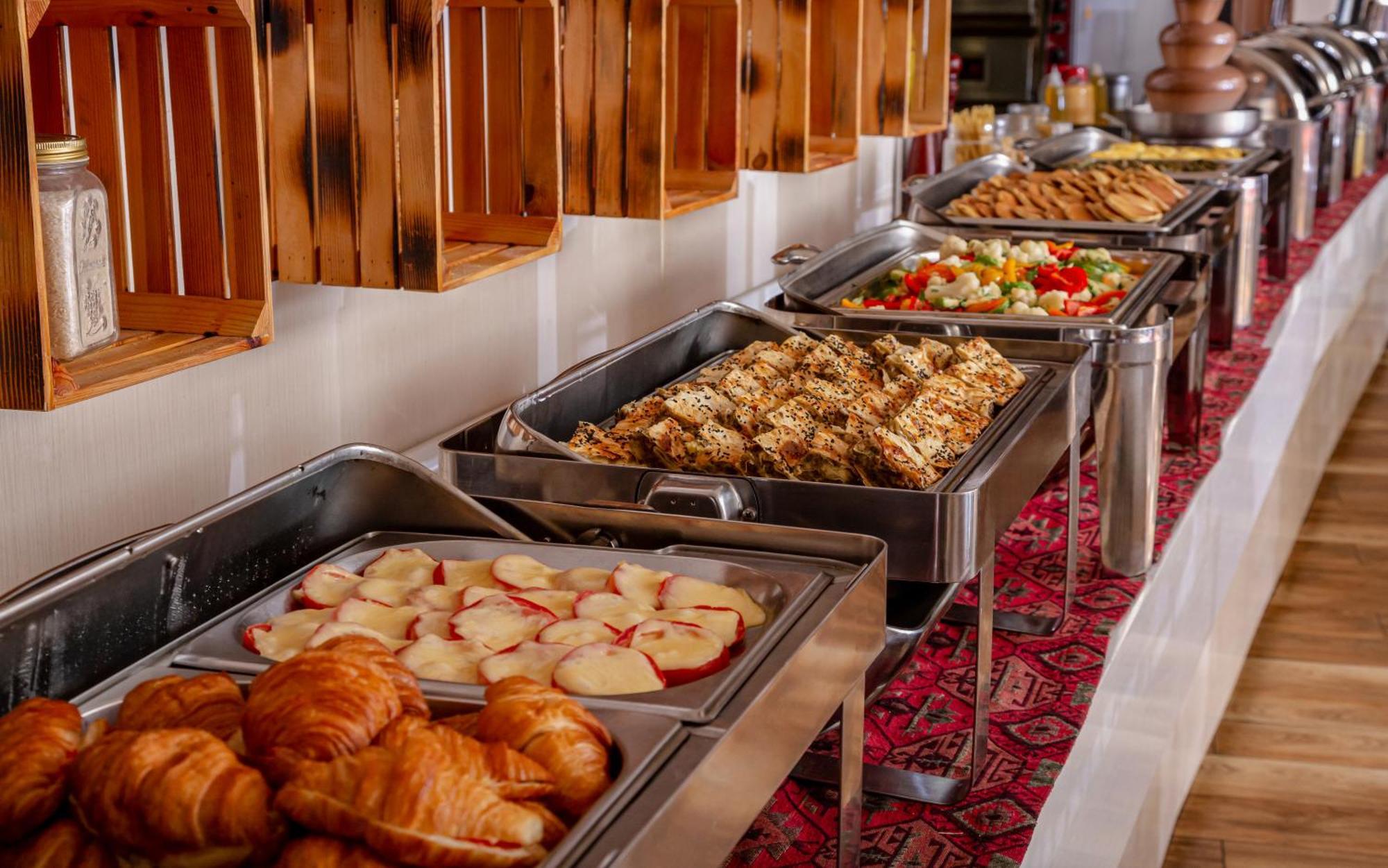 Lankaran Springs Wellness Resort Exterior photo A buffet at a hotel