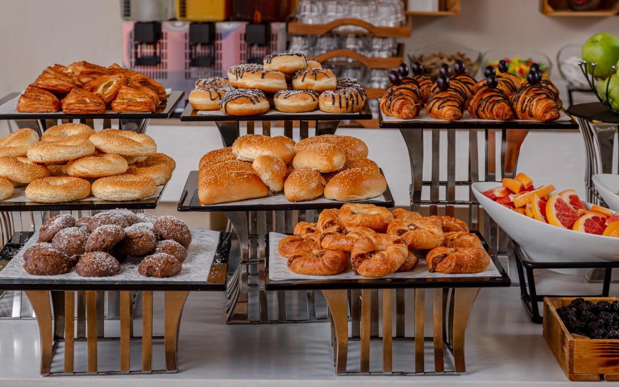 Lankaran Springs Wellness Resort Exterior photo A selection of pastries
